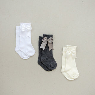 Mebie High Rise Bow Socks