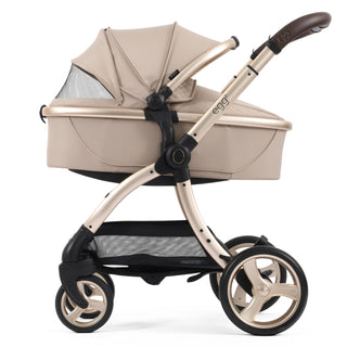 egg3® Carry Cot in Feather